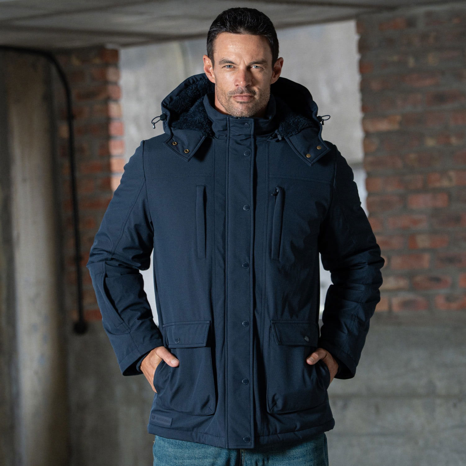 bs-greenland-jacket-v2-navy-green-lifestyle-image-01.jpg