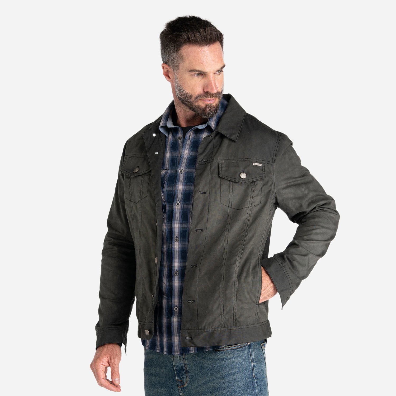 bs-waxed-jacket-green-lifestyle-image-07.jpg