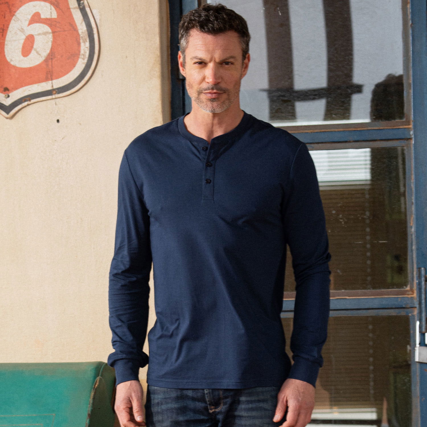 20260105_140513786-bs-henley-shirt-navy-image-01.jpg